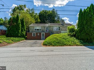 1616 Magnolia Dr, Lancaster, PA