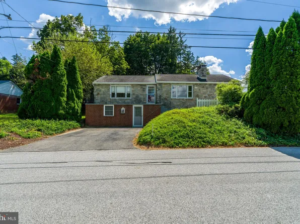 1616 Magnolia Dr, Lancaster, PA 17602