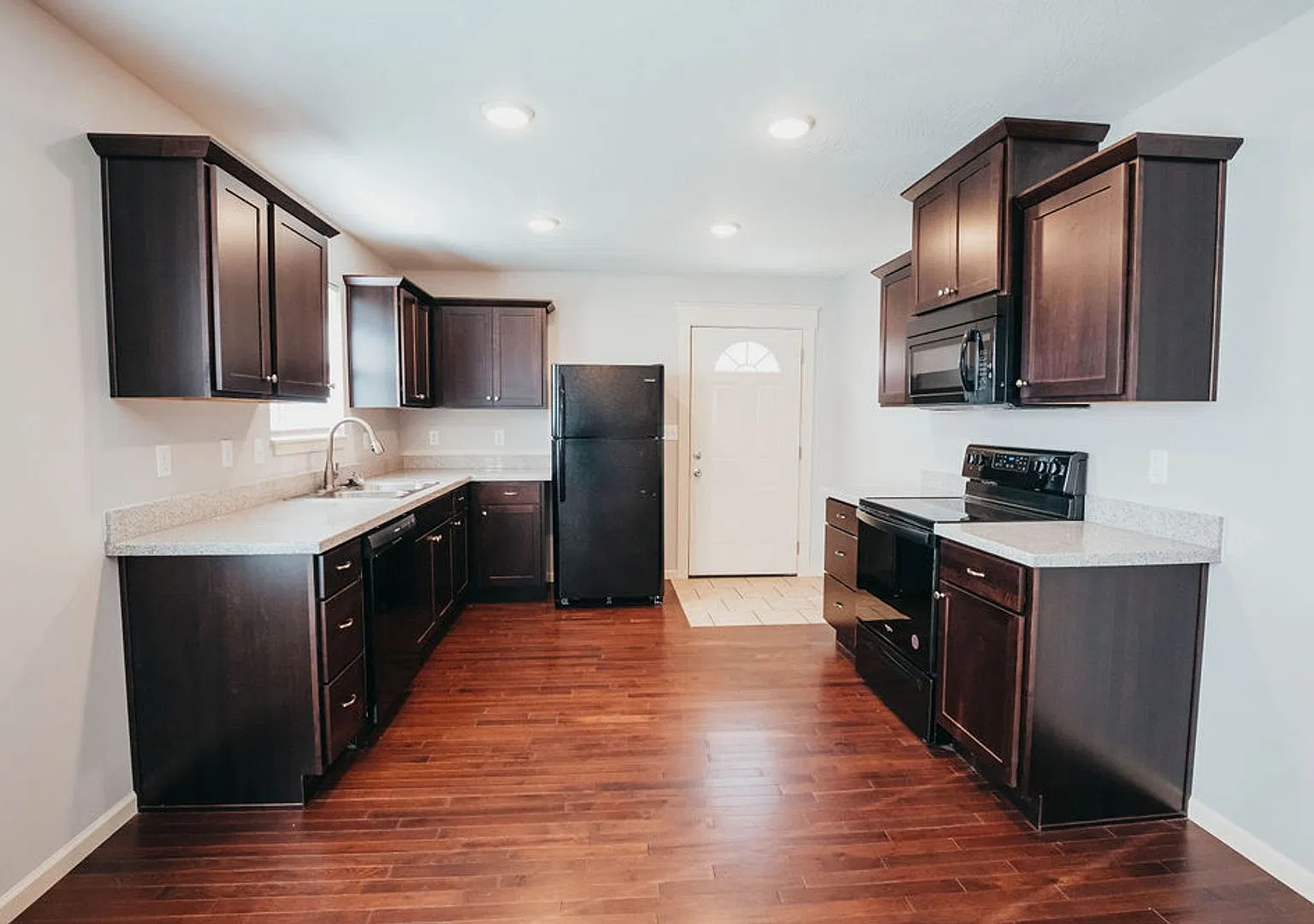 Walking Distance to MSU 3 bed 2 bath home and office with huge yard in the Phelps Grove Neighborh... — Photo 2