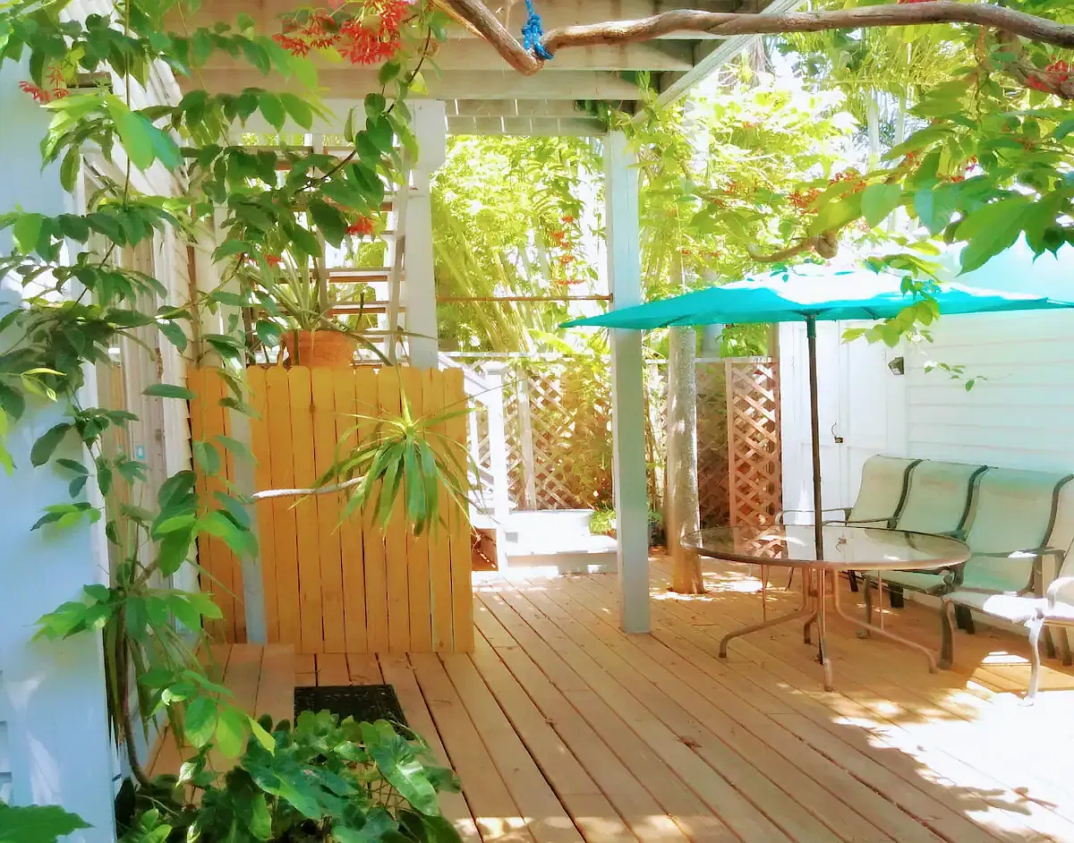 Virginia St, Key West — Photo 3