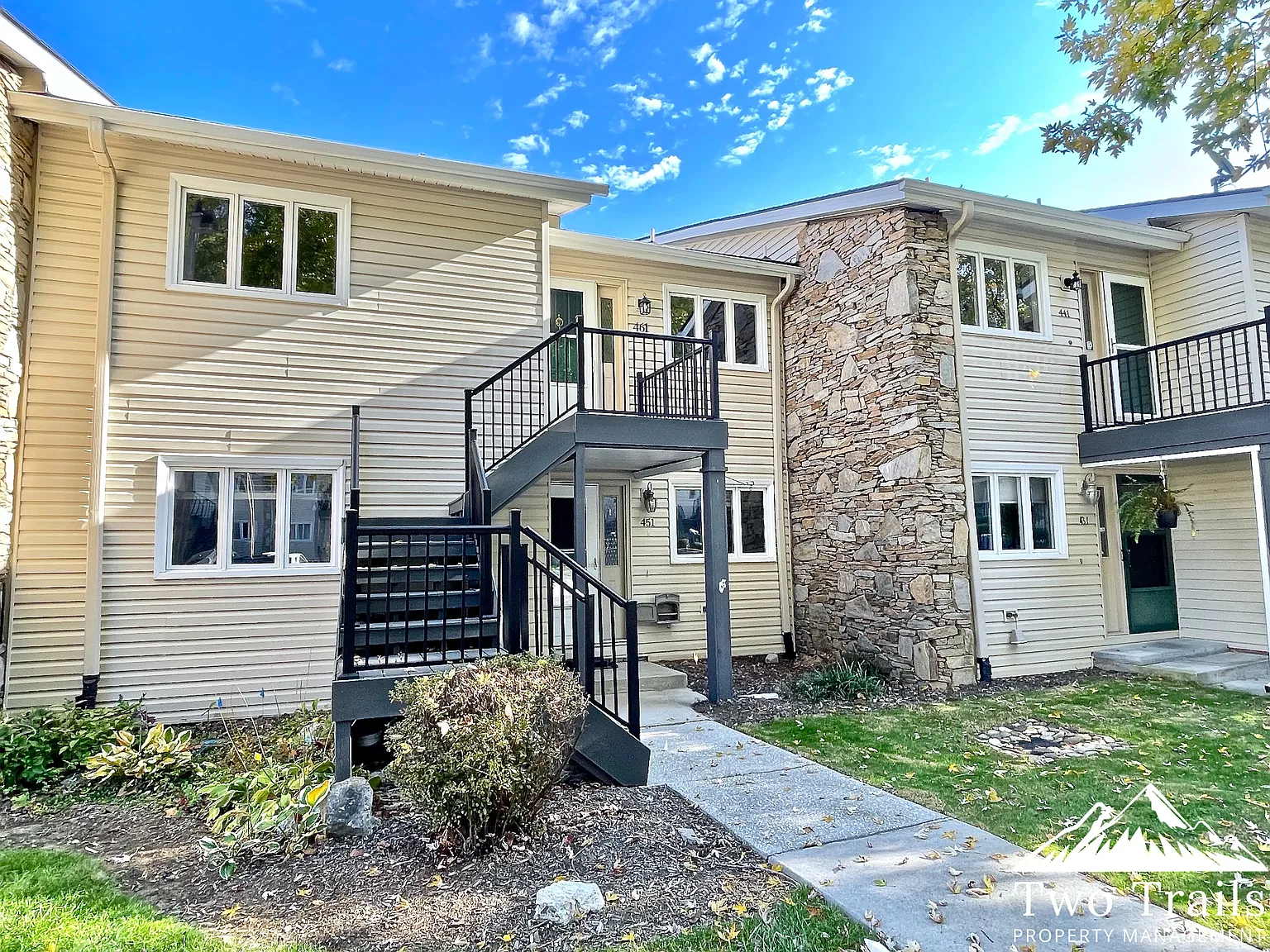 2 bed, 1216 sqft, $1,675 — Photo 1