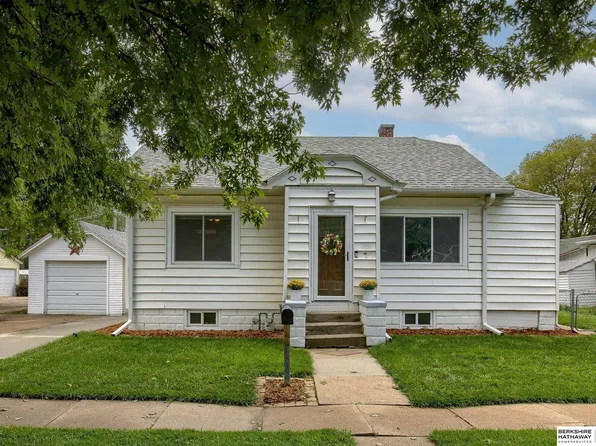 1025 E 1st St, Fremont, NE 68025