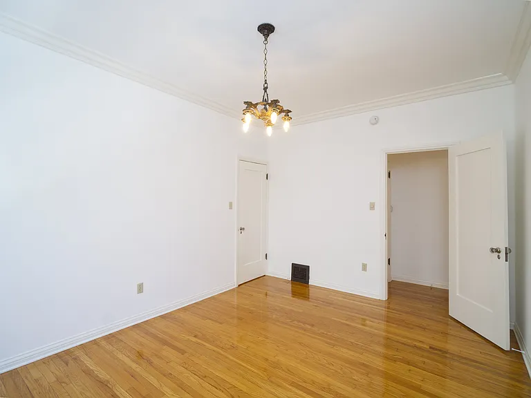 427 N Sierra Bonita Ave — Photo 8