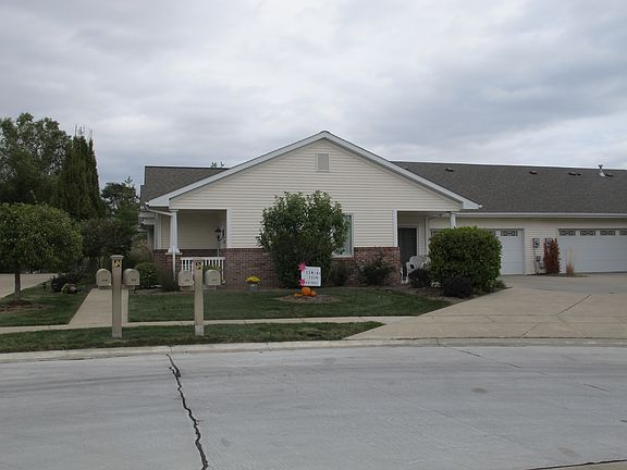 Street view & extra parking 