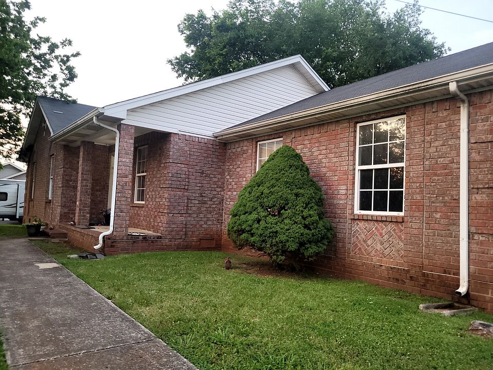 2nd image of 117 Cool Springs Dr