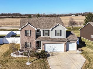 2260 Sante Fe Dr, Greenfield, IN 46140