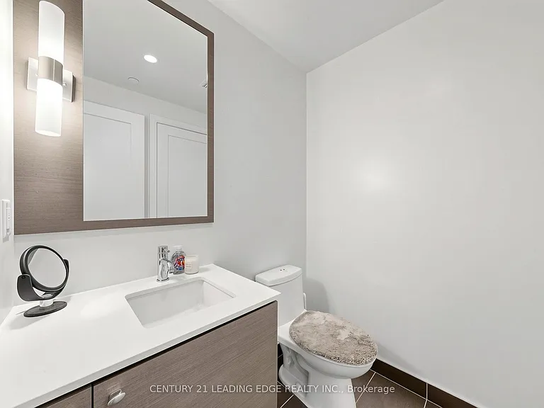 55 Front St E #510 — Photo 11