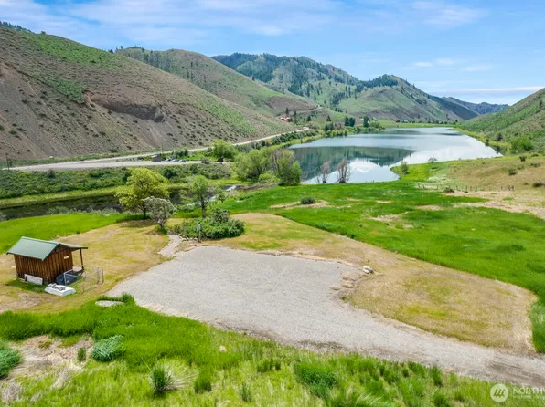 29 Heritage Rose Road, Winthrop, WA 98862