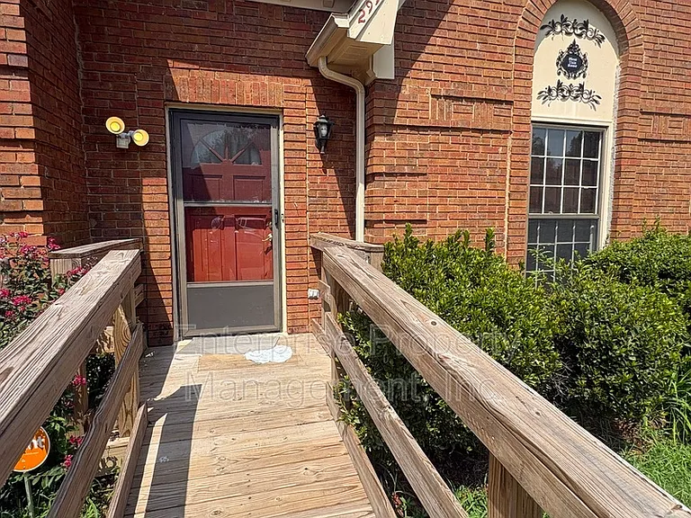 2995 Charlestowne Pl — Photo 2