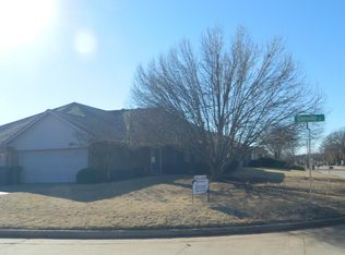13405 Glenville Ct, Edmond, OK 73013