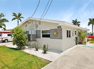 2601/2603 Bayshore Dr, Matlacha, FL 33993