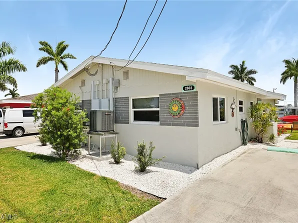 2601/2603 Bayshore Dr, Matlacha, FL 33993