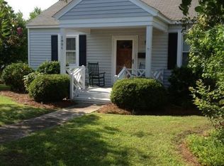 1801 Evans St, Morehead City, NC 28557