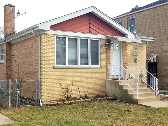 3rd image of 3307 N Neenah Ave