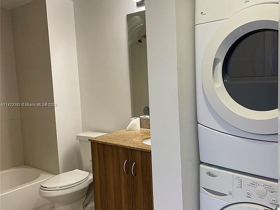 3rd image of 601 NE 23rd St APT 1001