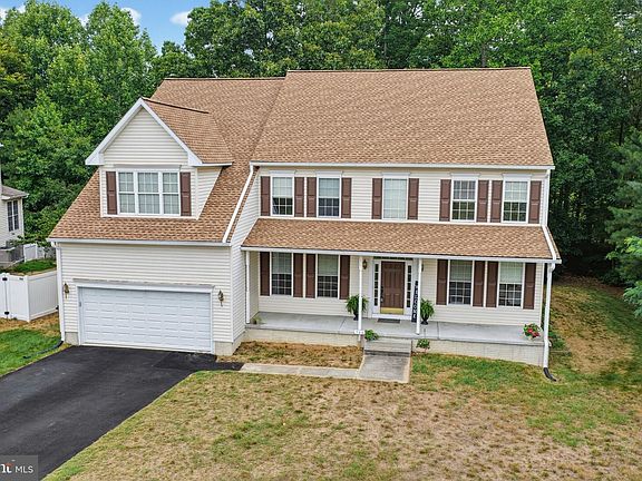 2nd image of 360 Albacore Dr
