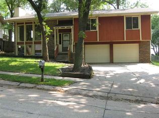 4505 Anchor Mill Rd, Papillion, NE 68133