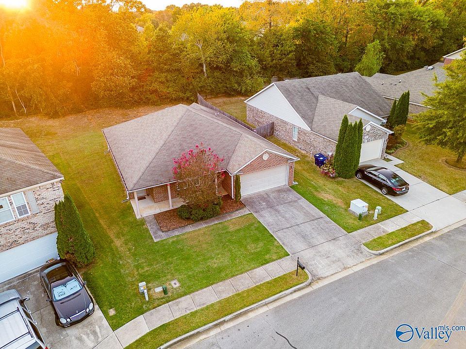1st image of 203 Laramie Cir NW
