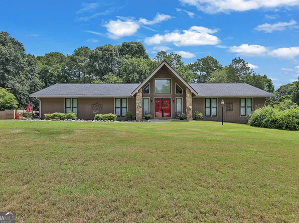 2184 Valley Creek Cir, Snellville, GA 30078