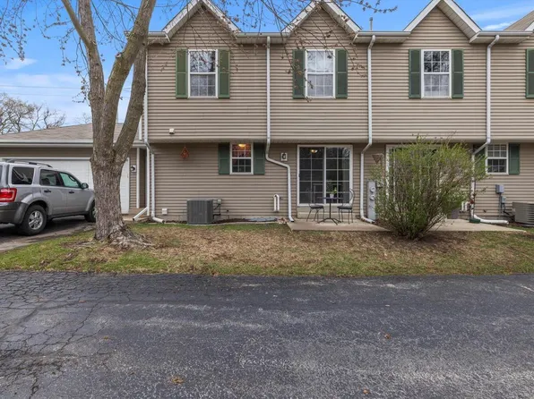 303 West Moreland BOULEVARD, Waukesha, WI 53188