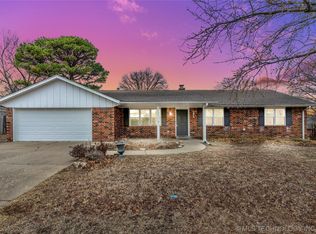 1800 SE Barlow Ct, Bartlesville, OK 74006