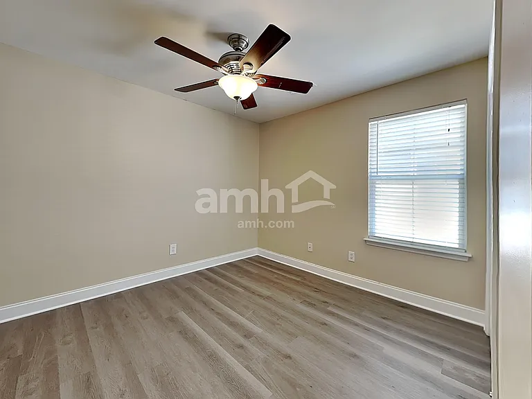 126 Diploma Dr — Photo 22