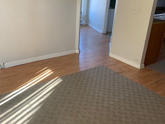 3rd image of 321 Gurler St