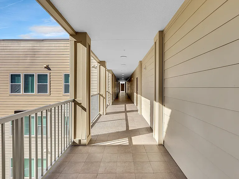 Amelia Court — Photo 19