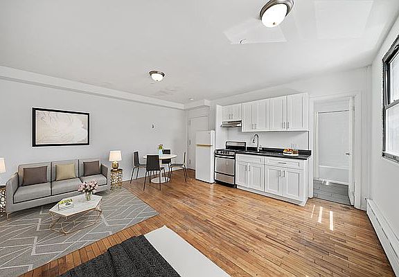 4th image of 657 Meeker Ave