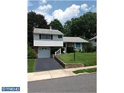 1115 Alexander Ave photo 1