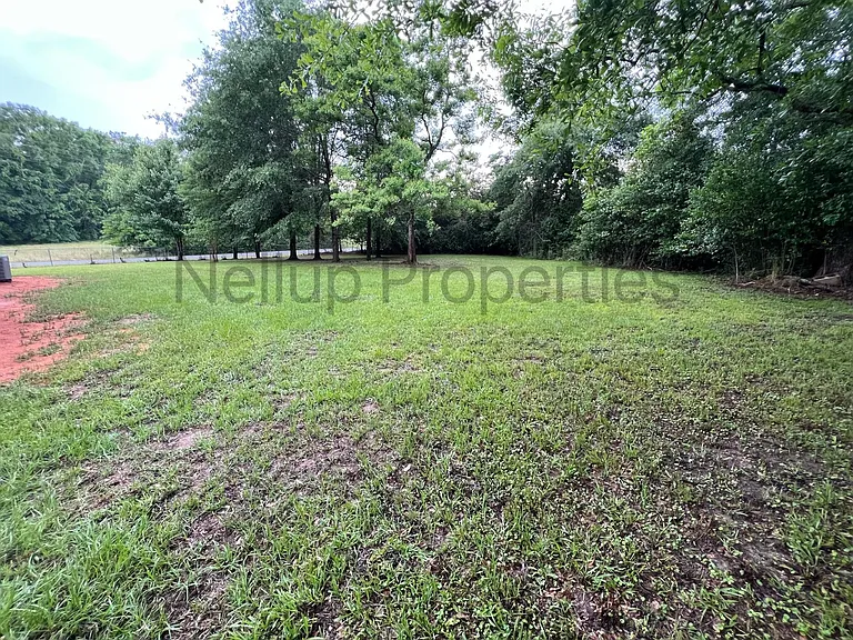 149 Lawhorn Cir — Photo 2
