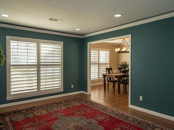 4th image of 1365 Sheridan Ln