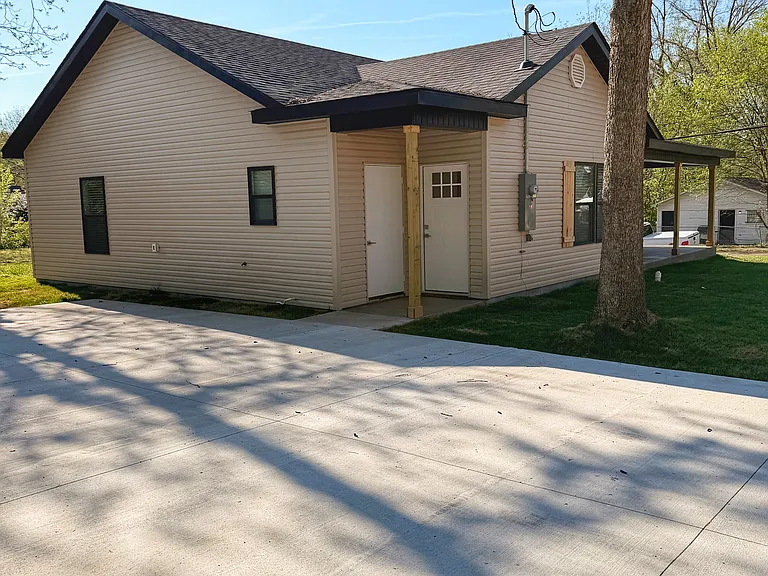 365 Preston St — Photo 3