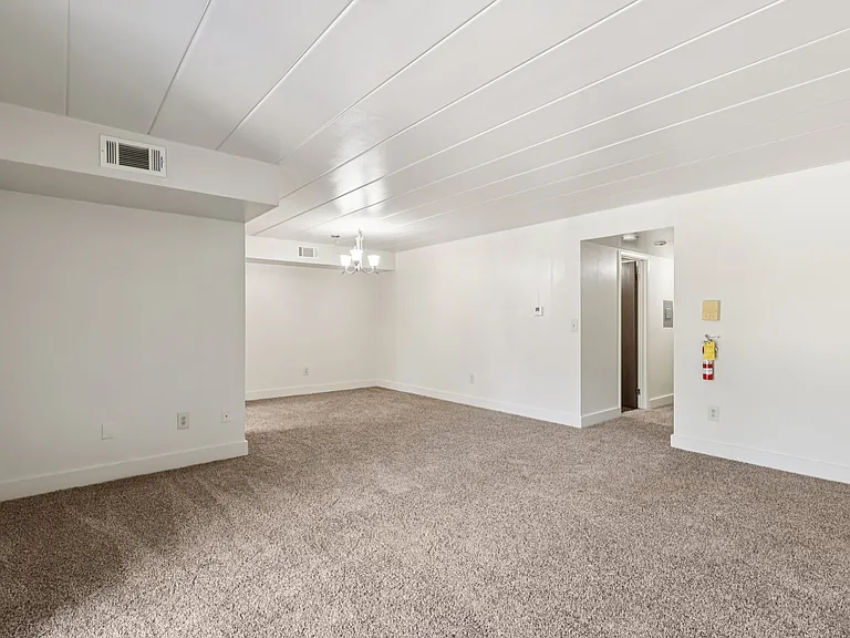 Heritage Park Apartments — Photo 6