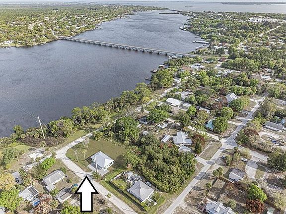 3rd image of 12906 83rd Ave