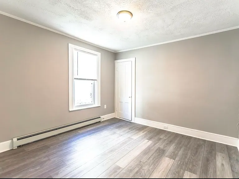 562 Dubuque St #1 — Photo 5