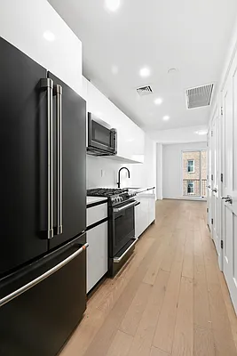 Sold by SERHANT. | media 4