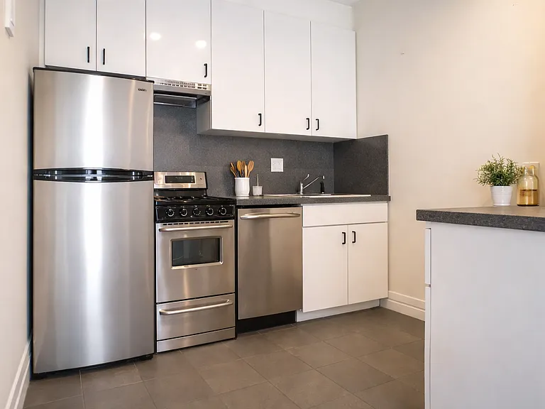 45 8th Ave #3F — Photo 3