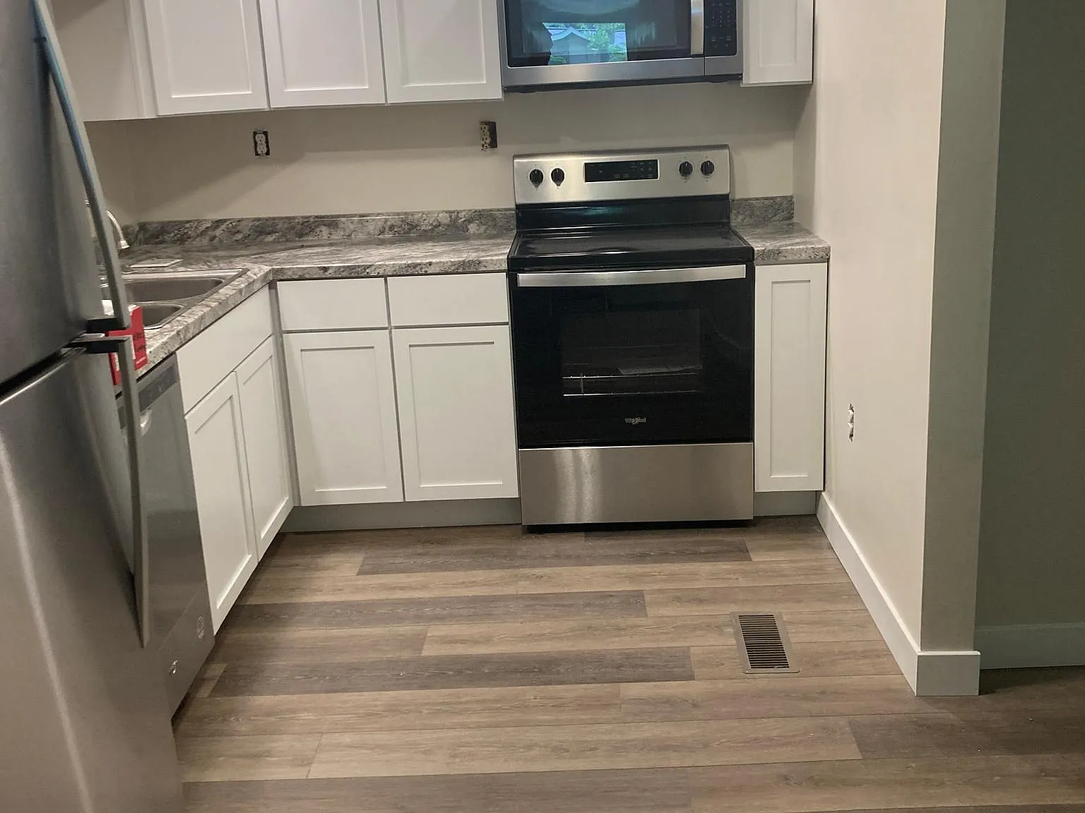 3 bed, 1.5 bath, 1112 sqft, $1,400 — Photo 3