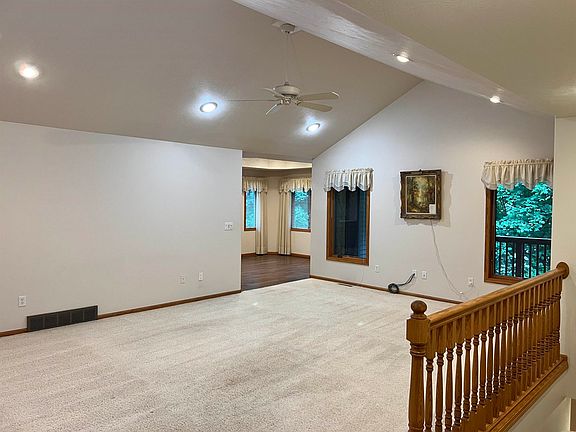 5th image of 714 Skyview Cir