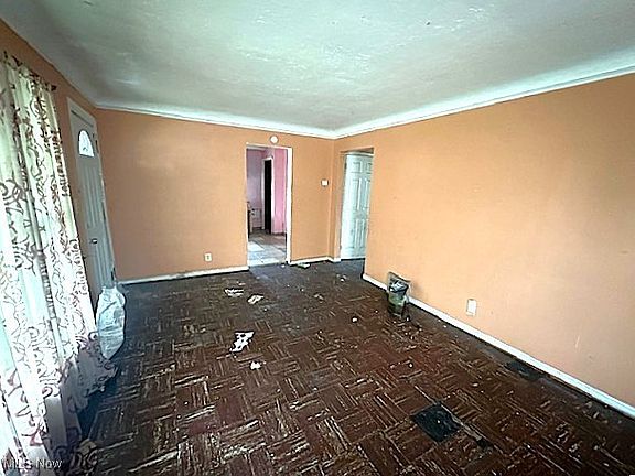 4th image of 4761 E 173rd St