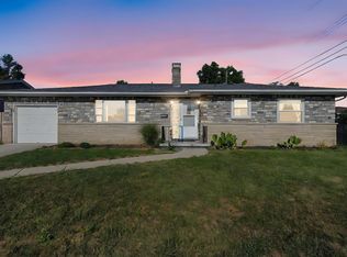 1067 Bronwyn Ave, Columbus, OH 43204