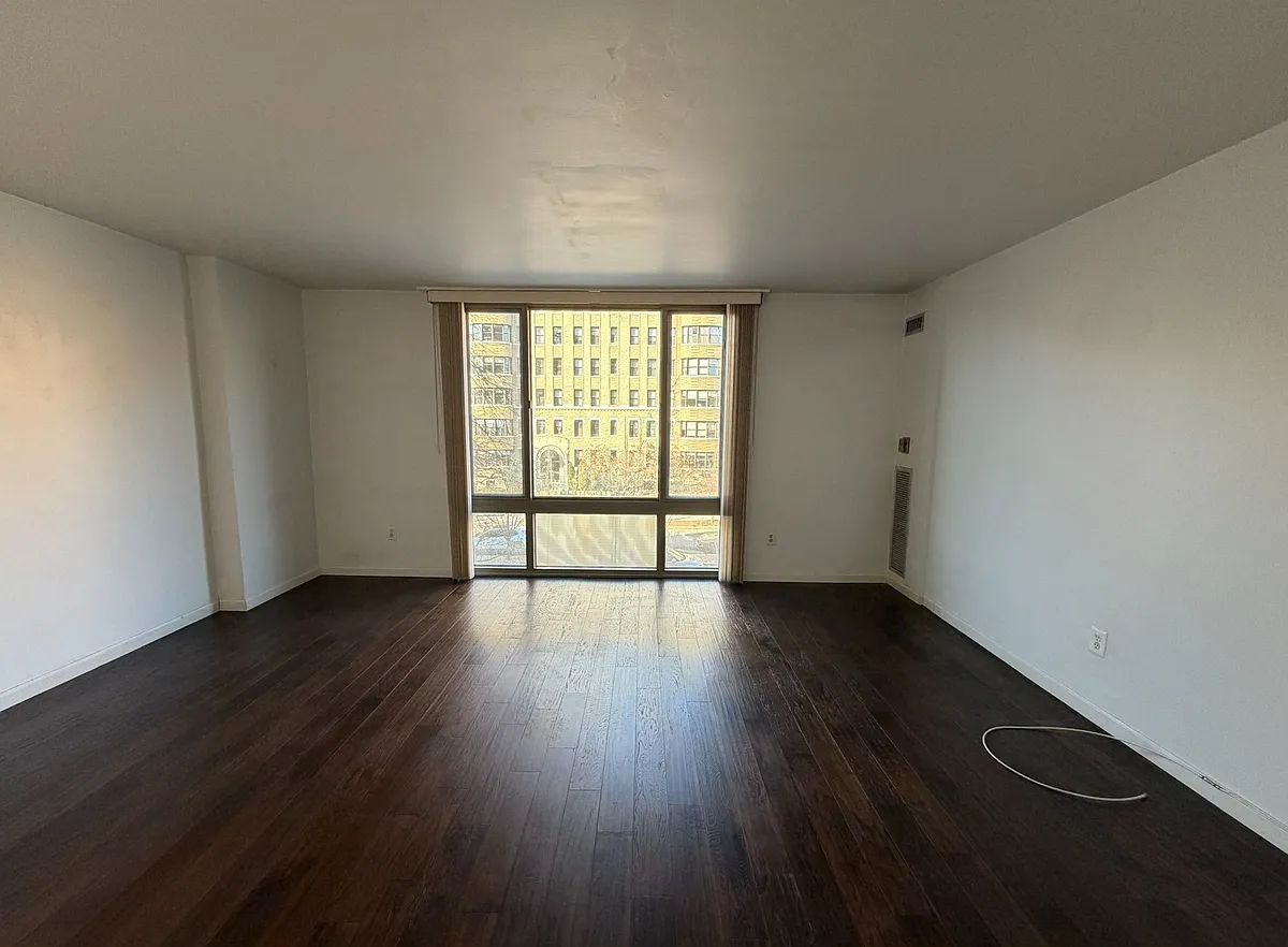 Living Room Full Picture - 950 25th St NW #308N