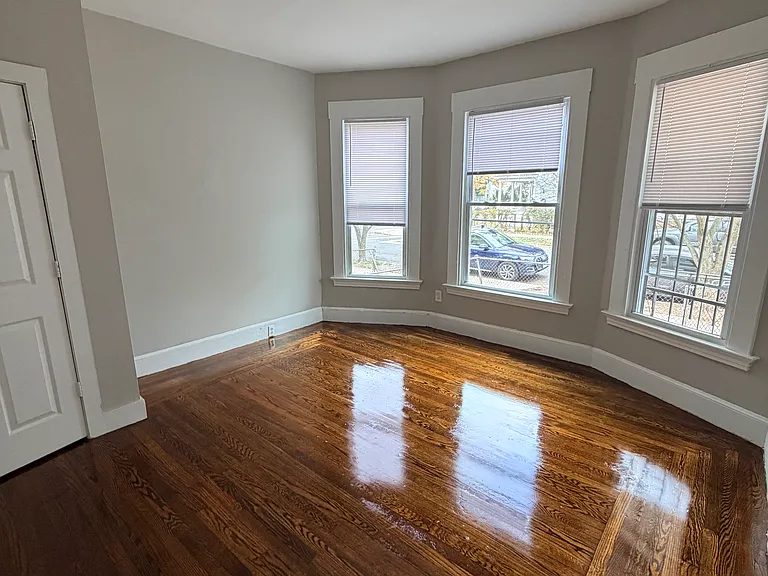 180 Gilbert Ave #A — Photo 1