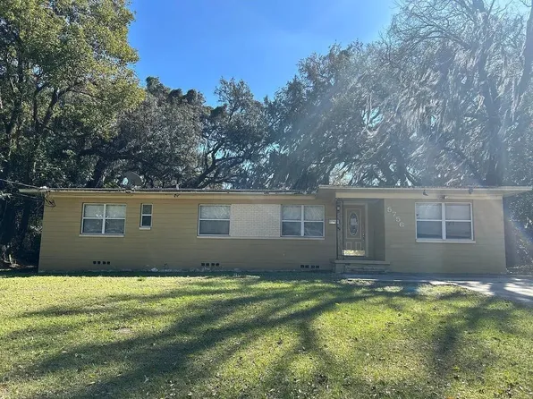 5756 Cherry Laurel Dr, Jacksonville, FL 32210