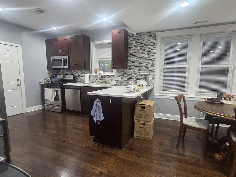 Kitchen / Dining