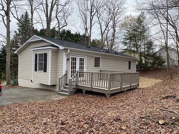 3rd image of 2109 Glenside Dr