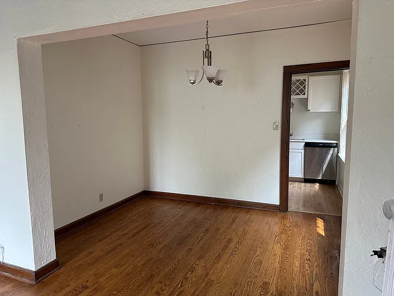 4305 N Marlborough Dr — Photo 9