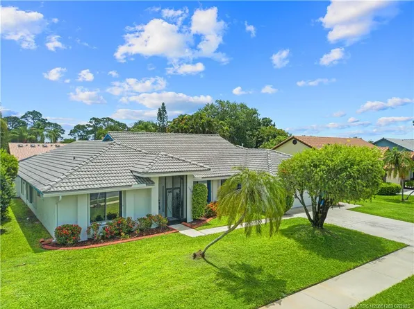 1323 SW Sandalwood Cv, Port Saint Lucie, FL 34986