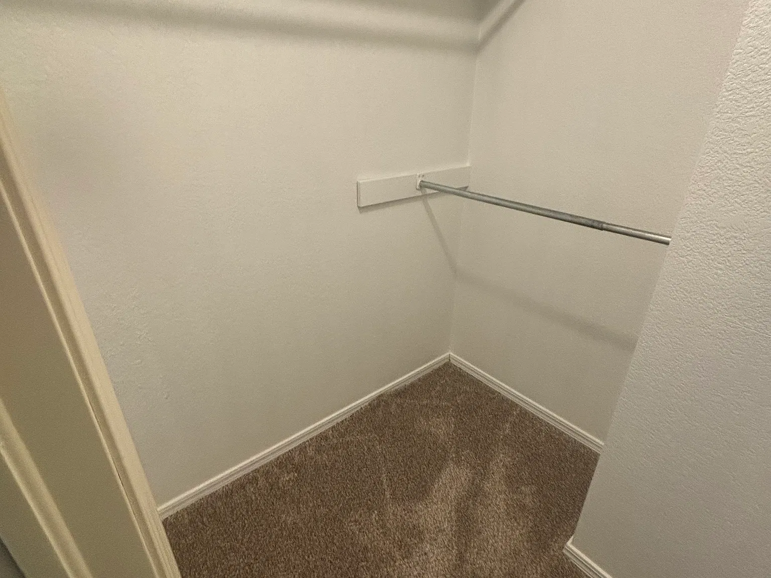 2 bed, 2.5 bath, 1224 sqft, $1,350 — Photo 2